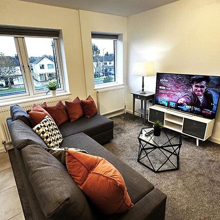 Walnut Flats-F4, 2-Bedroom With Ensuite - Parking, Netflix, Wifi - Close To Oxford, Bicester & Blenheim Palace Kidlington Kültér fotó