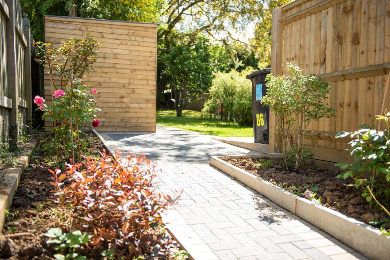 Walnut Flats-F4, 2-Bedroom With Ensuite - Parking, Netflix, Wifi - Close To Oxford, Bicester & Blenheim Palace Kidlington Kültér fotó