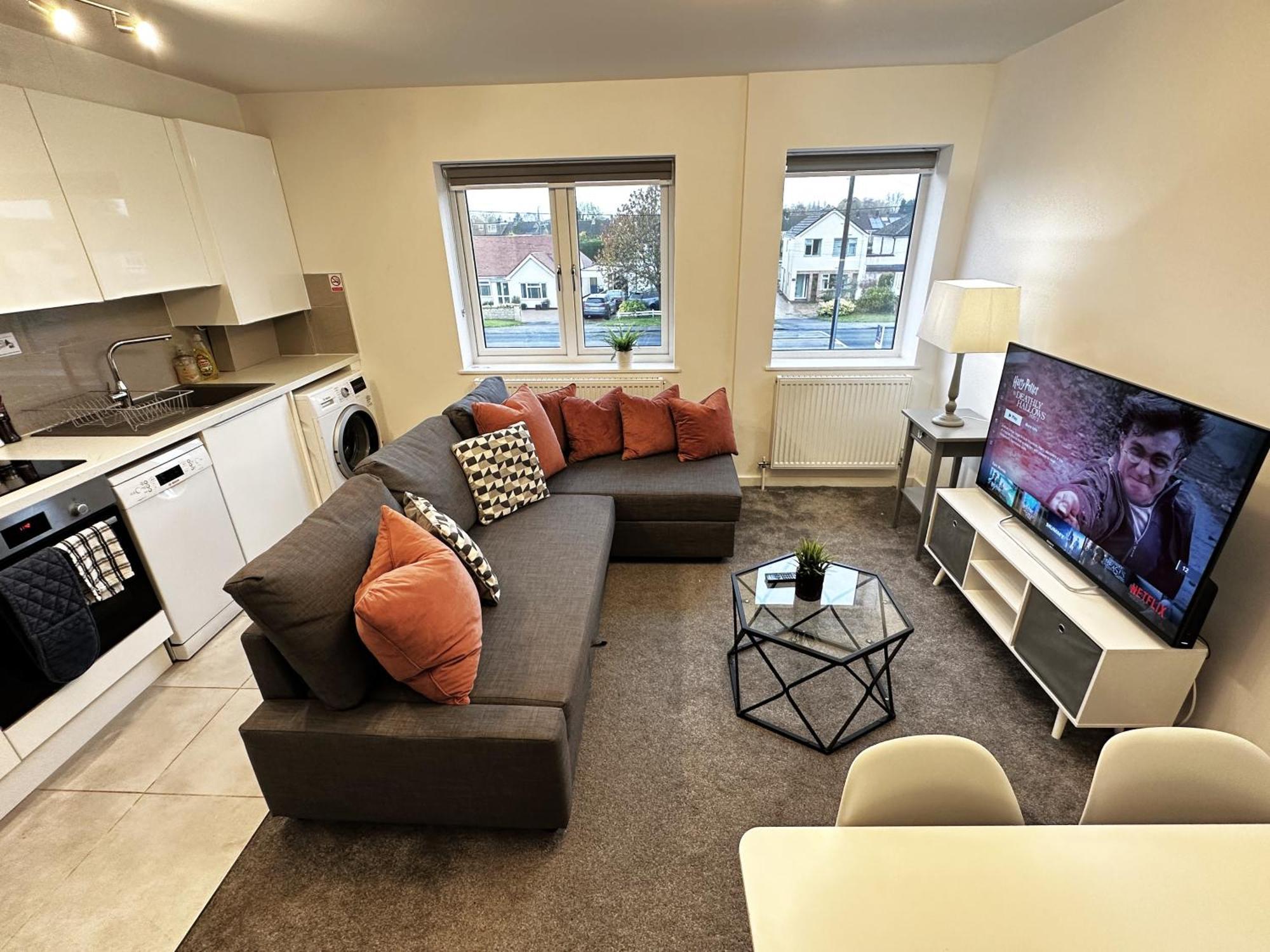 Walnut Flats-F4, 2-Bedroom With Ensuite - Parking, Netflix, Wifi - Close To Oxford, Bicester & Blenheim Palace Kidlington Kültér fotó